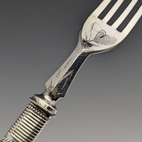 英國古董白色蝴蝶殼手柄甜品餐具 6 對布盒套裝